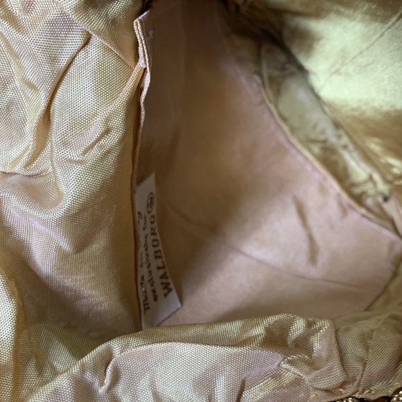 Vintage HTF Walborg gold metallic loop purse - Picture 11 of 15